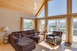 Mac's Place - 2