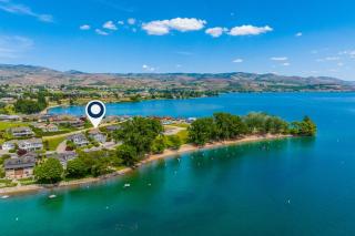 Beaches and Breezes on Wapato - 4 Bed 4 Bath Vacation home in Wapato Point - 8