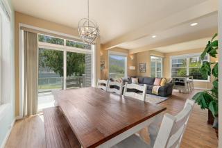 Beaches and Breezes on Wapato - 4 Bed 4 Bath Vacation home in Wapato Point - 1