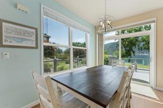 Beaches and Breezes on Wapato - 4 Bed 4 Bath Vacation home in Wapato Point - 2
