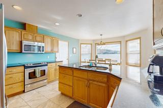 Lakefront Retreat - 1