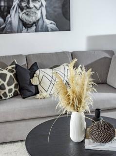 DJC- Modern 2 bedroom apartment close to beach - 1