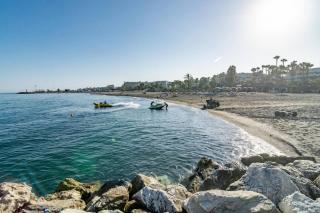 PR45- Beach front apartment Puerto Banus - 7