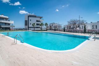 Lme144A Spacious & Luxury Family Home - 1