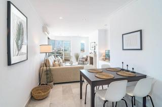 SAM2.4I- Cozy apartment walking distance to beach - 1