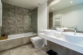 INF4.5P- modern 3 bed city apartment next to beach - 6