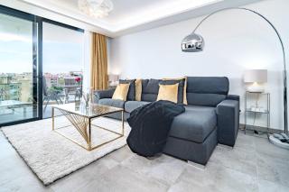 INF4.5P- modern 3 bed city apartment next to beach - 5