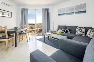 LL- 1 bedroom apt close to Laguna Village Estepona - 7