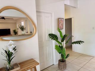 Luxury Tropical Retreat - 2