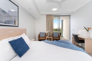 Studio Escape | Views, Dining, Stadium & CBD - B - 3