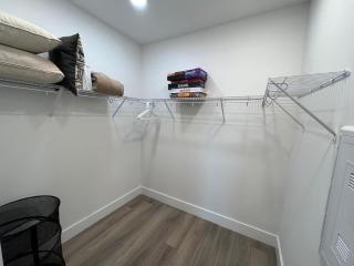 New Luxury 3BR- Walk to Beach, Heated Pool & Spa with Parking - 5