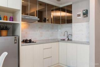 Comfort and Best Deal Studio at Grand Kamala Lagoon Apartment By Travelio - 2