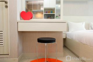 Comfort and Best Deal Studio at Grand Kamala Lagoon Apartment By Travelio - 2