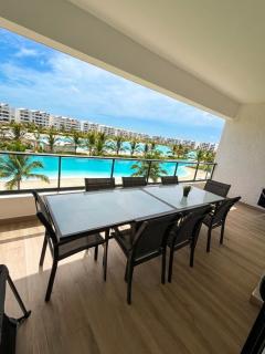 Apartamento frente a playa artificial - 9
