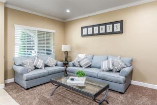 A La Mode Stunning 4 bedroom Orem Home - 3