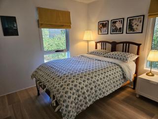 Estoril Unit 6, 38 McIlwraith St, Moffat Beach - 7