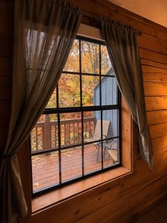 Branson Hideaway, Cozy Cabin, Fireplace & Relaxation - 5