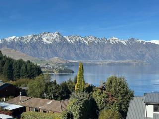 Queenstown 3-Bed Getaway | Alpine Views - 9