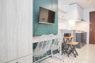 Cozy Stay and Spacious Studio at West Vista Apartment By Travelio - 2