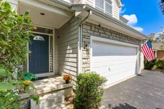 Lake Views & Work Spaces: Quiet Hilliard Home! - 8