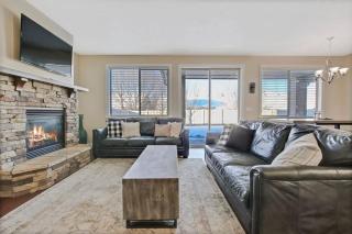 Beautiful 5BR w Hot Tub Pool Access Sleeps 16 - 6