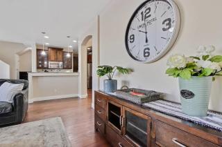 Beautiful 5BR w Hot Tub Pool Access Sleeps 16 - 5