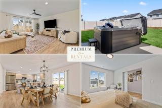 Spacious 6BR Sleeps 22 with Playground Basketball - 0