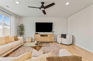 Spacious 6BR Sleeps 22 with Playground Basketball - 8