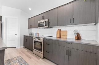 Spacious New 4BR - Single Level Home - Pool Access - 1