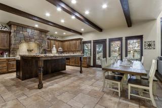 Entertainment Castle With Theatre Room - 6