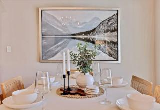The Meridian Manor Private 4 Bedroom Home - 8