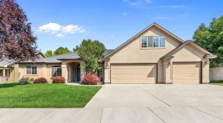 Family home -desirable neighborhood w pool access - 4