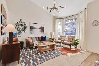 Stylish 3BR2BA Home near Park - 2