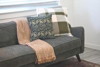 Charming Centrally Located Treasure Valley Custom - 4