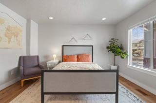 Modern Farmhouse Retreat 5BR With Pool Views - 2