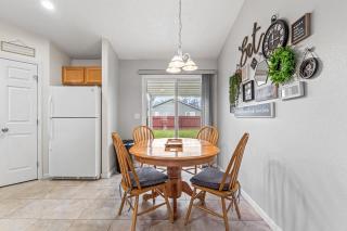 Cozy 3BR Nampa Home • Spacious Yard Smart TV - 2