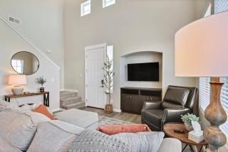 Trendy 3 bedroom townhome - 4