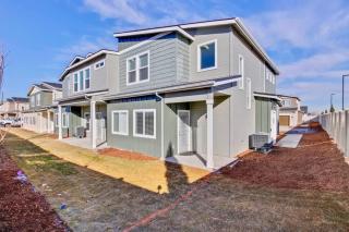 Fresh townhome in Nampa Idaho with 3 bedrooms - 7