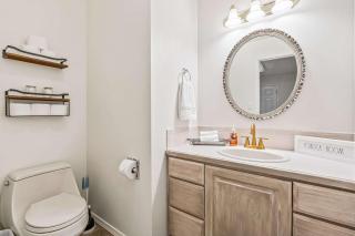Spacious 6BR Haven - Game Room - Hot Tub Sleep 28 - 1