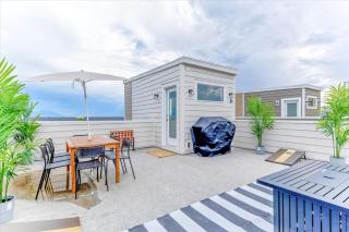 Modern 4BR Home Rooftop Patio Mountain Views - 5