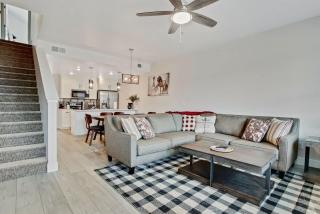 Alluring Farmhouse Styled Town Home - 9