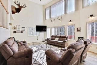 Cascade Cabin Mountain Getaway with Private Beach - 9