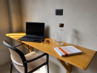 SolarSurfStay - 1