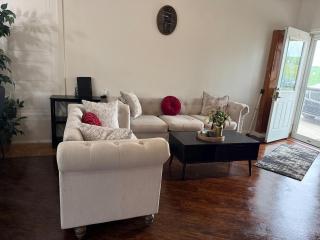 Modern Studio Retreat mixon villa Unit new 2 - 9