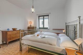 Villa Eva: Leggiuno 5-Bed Villa for Families & Groups (Sleeps 10) - Happy Rentals - 5