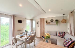 Gorgeous Home In Oude Pekela With Sauna - 7