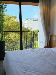 La Van Residence - Tree Canopy View Studio 401 - 7