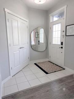 Family-Friendly 5BR Home, Basement Included - 0
