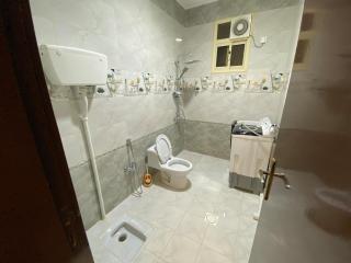 Furnished apartment with hotel amenities in Abha, 3 bedrooms - 1