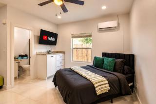 #11 Boutique SPI Studio Pool Walk2 Beach WiFi - 4